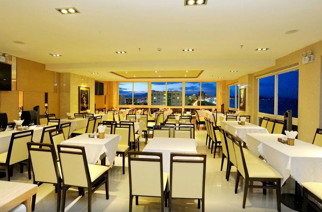 Dendro Beachfront Hotel Nha Trang Extérieur photo